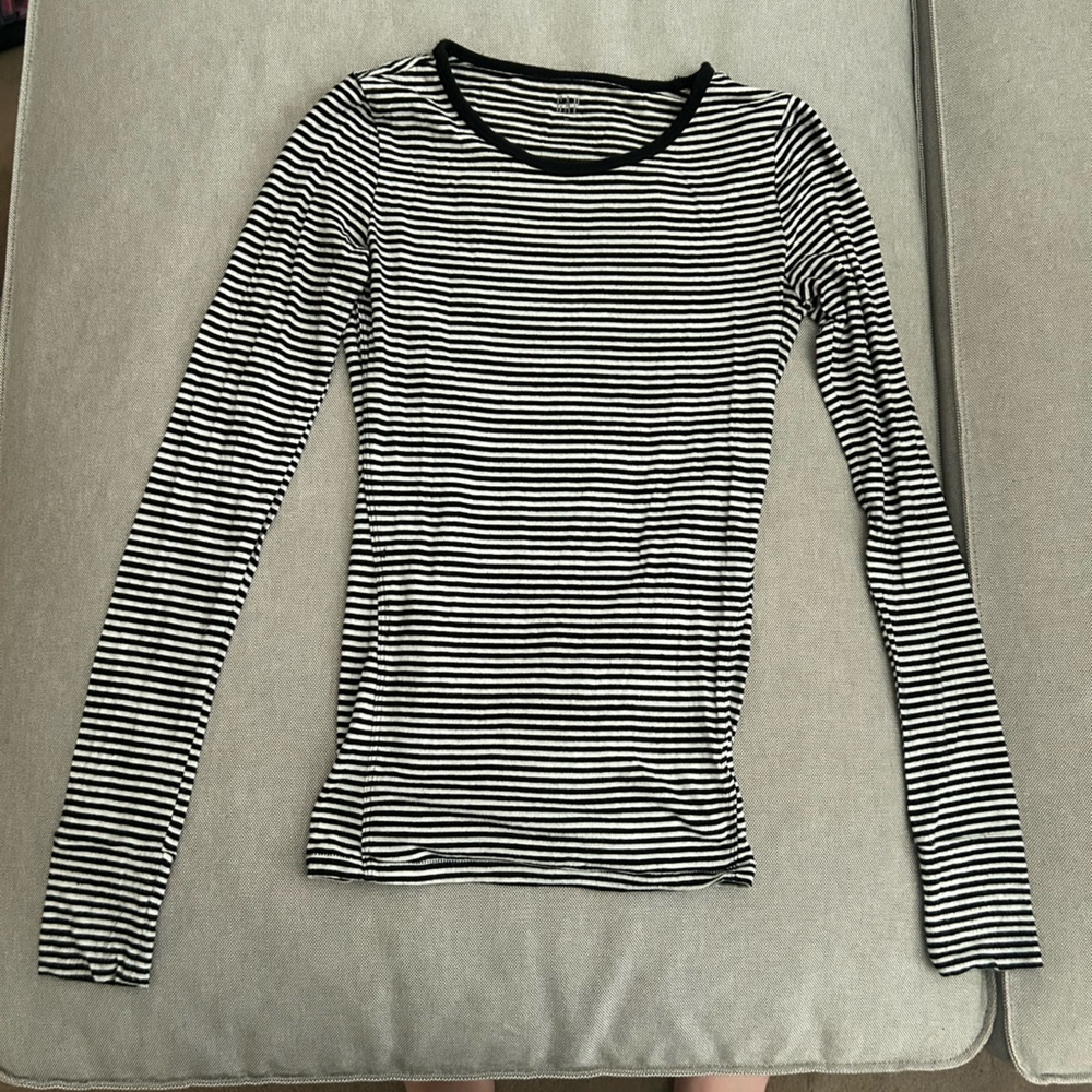 Long sleeve striped GAP shirt